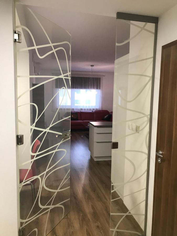 Foreta Bratislava Bagian luar foto